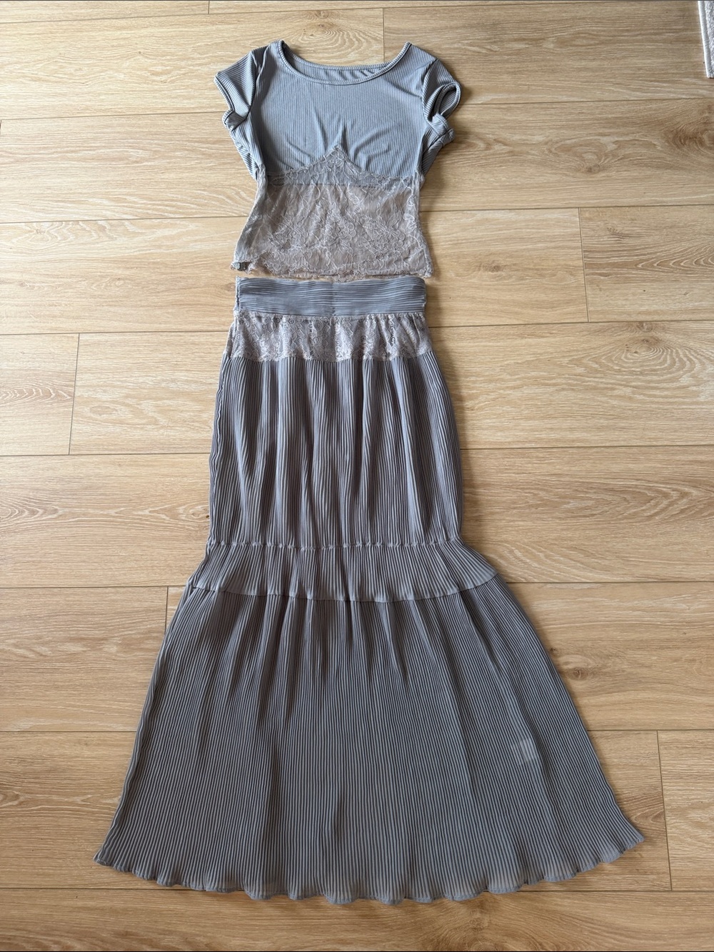 Women's Lace-Trim Pleated Two-Piece Dress - Taupe
